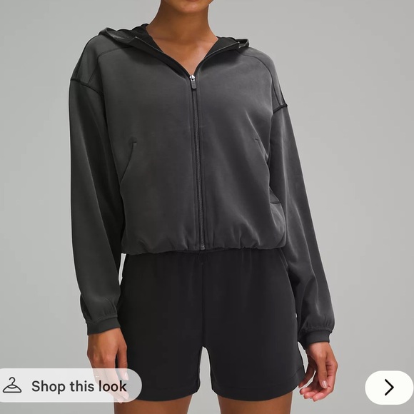 lululemon athletica Tops - NWT!🍋🍋Lululemon Softstreme Full-Zip Hoodie🍋🍋. Size 8. Color Black.